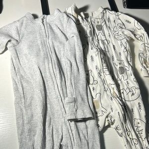 OLD NAVY BABY FOOTIES 2WAY ZIPPER